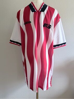 adidas Red and White Wave-Stripe Soccer Jersey